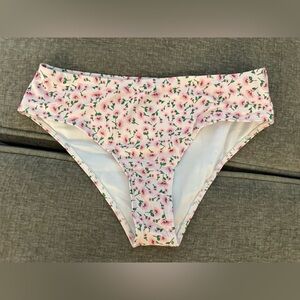 NWT women’s swim bottoms lot of 3